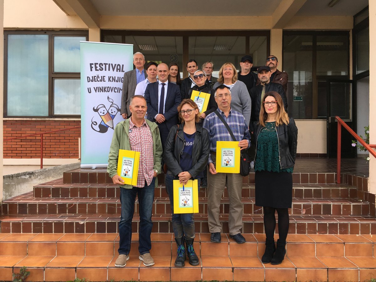 Prvi festival dječje knjige u Vinkovcima